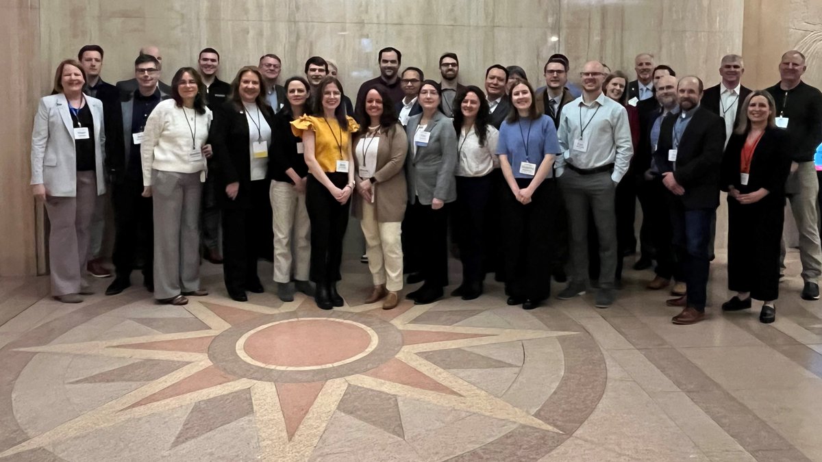 OregonACEC's tweet photo. ACEC Oregon members visit Salem during Day at the Capitol March 12

Attendees urged Legislators to support consistent transportation funding for ODOT and local governments.

Members also discussed the need for safer highway work zones and additional public university funding. https://t.co/3C9TmwJNQ3