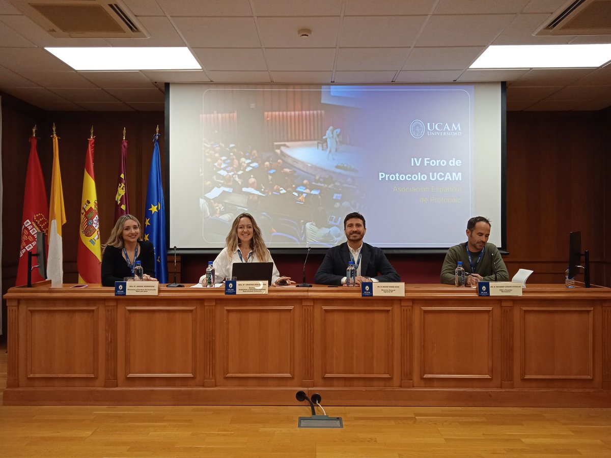 aeprotocolo's tweet photo. ¡Última mesa redonda de la jornada en @UCAM
! "Cómo proyectar tu evento: marketing en eventos" con @NachoTomas de @N7netcom , Anabel Hernández de "Mira qué plan" y Ricardo Lozano de @Murcianeo https://t.co/bqynxIwWlU