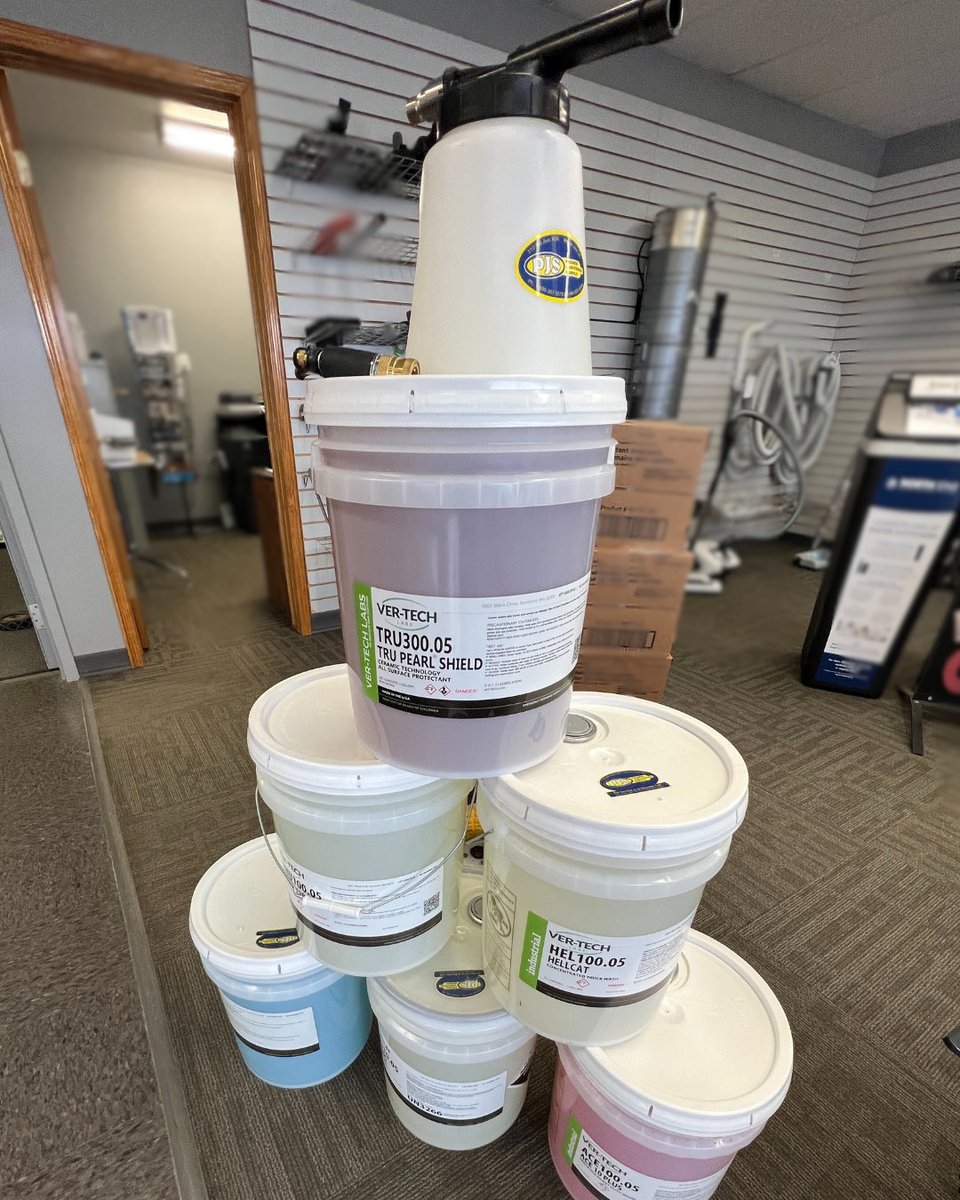 Stock up on Ver-Tech products now because your vehicles, farm equipment, and heavy-duty machines are going to need a deep clean before Spring.☀️

DM us to find a Ver-Tech dealer near you. 

#citymj #vertech #truckwas #farmequipment #cleaningequipment #springcleaning