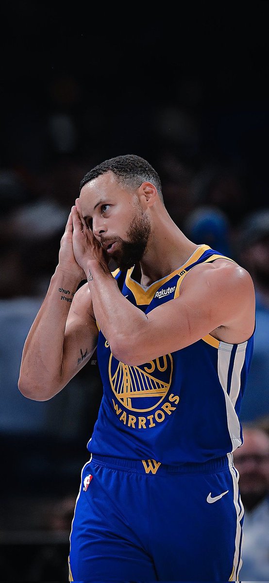 Stephen Curry es el jugador que más TIROS GANADORES ha anotado con menos de 5 segundos en el marcador desde 2013

Y de regalo por su 37º cumpleaños, os traigo este hilo con TODOS los tiros🧵👇