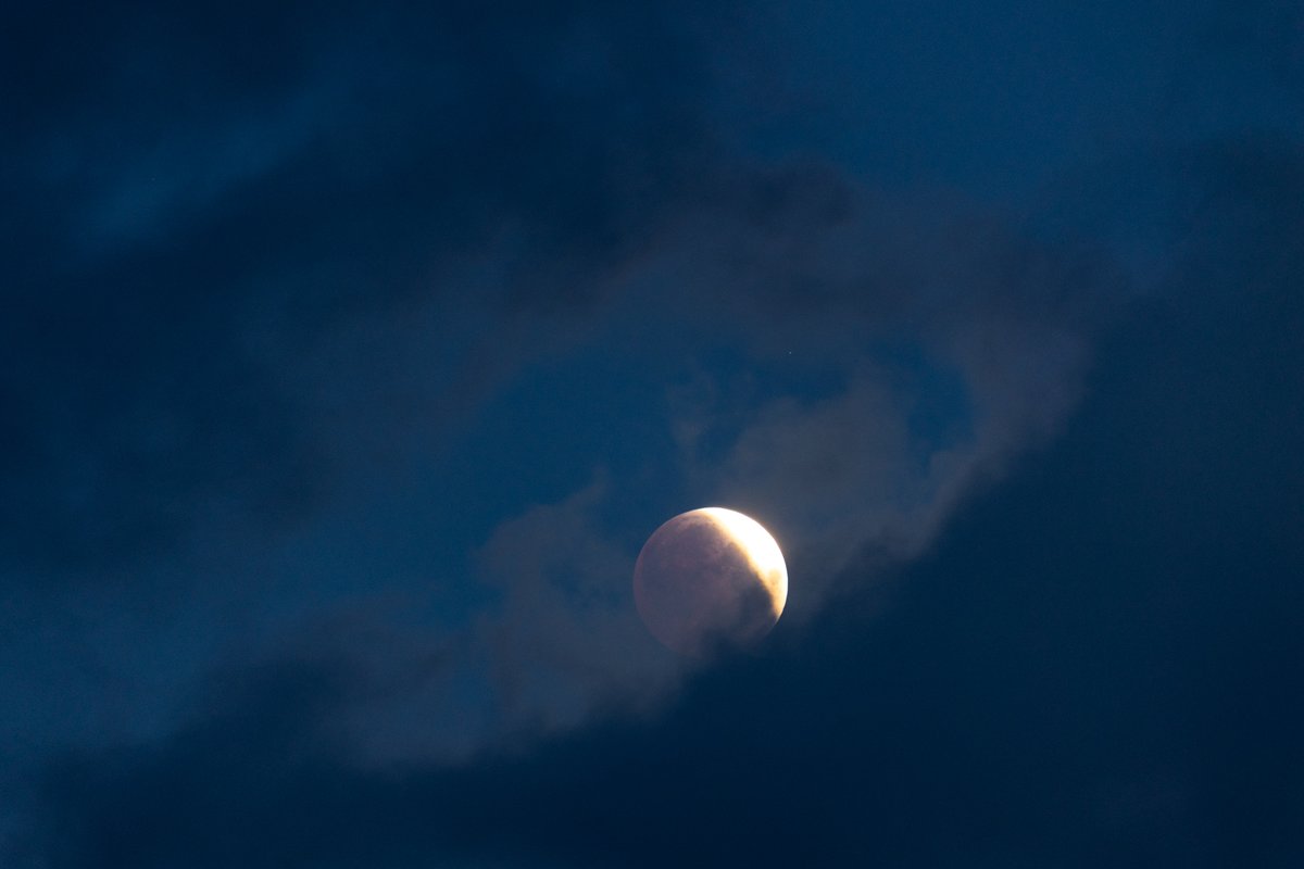 🌑#Eclipse Only got some brief breaks in the clouds to see the Eclipse this morning. From Dunaff Inishowen looking towards Fanad Lighthouse Co. Donegal🇮🇪. Unfortunately, the clouds didn't clear in time to get a better alignment with the lighthouse.