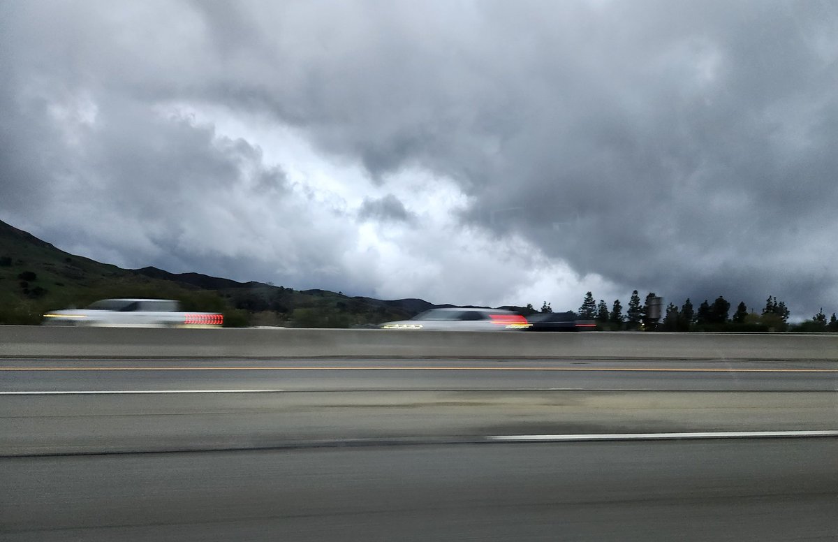 FBresky's tweet image. Spotty rain clouds moving quickly all around the area this week! #puddlejumping