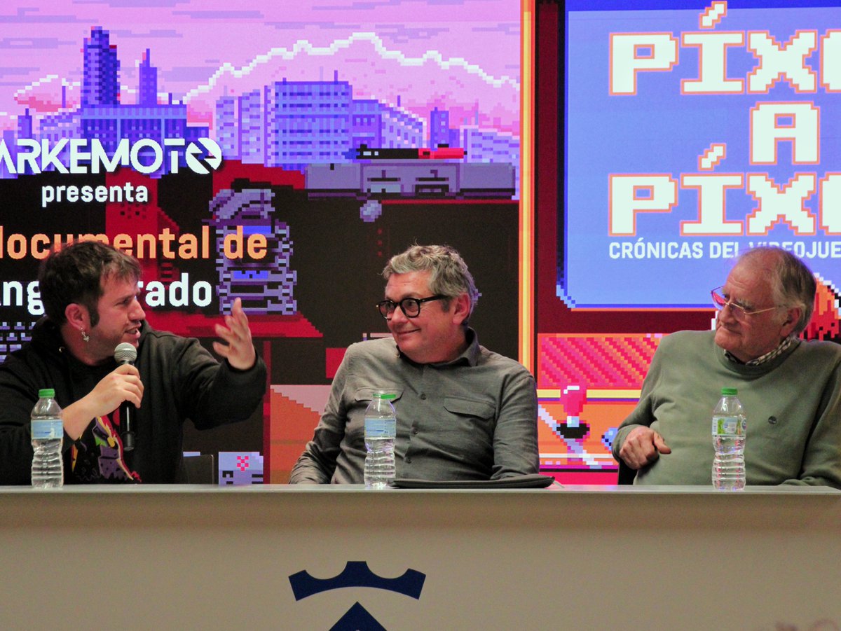 ArcadesCat's tweet photo. Ayer proyectamos PÍXEL A PÍXEL. CRÓNICAS DEL VIDEOJUEGO ESPAÑOL en Espai Baronda, Esplugues. 

Un viaje único desde los inicios del videojuego en España. Para nosotros es un orgullo formar parte de este documental y conocer a los creadores de los primeros videojuegos.

Agradecer a @ajesplugues y @tarkemoto por hacer posible la proyección en exclusiva del documental.