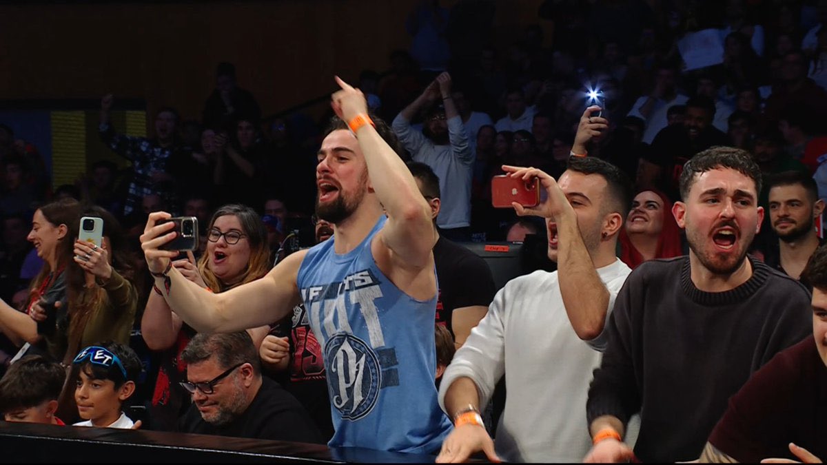 Falbak_'s tweet photo. WRESTLING 🫶

#Smackdown https://t.co/7b9rhKmrQV