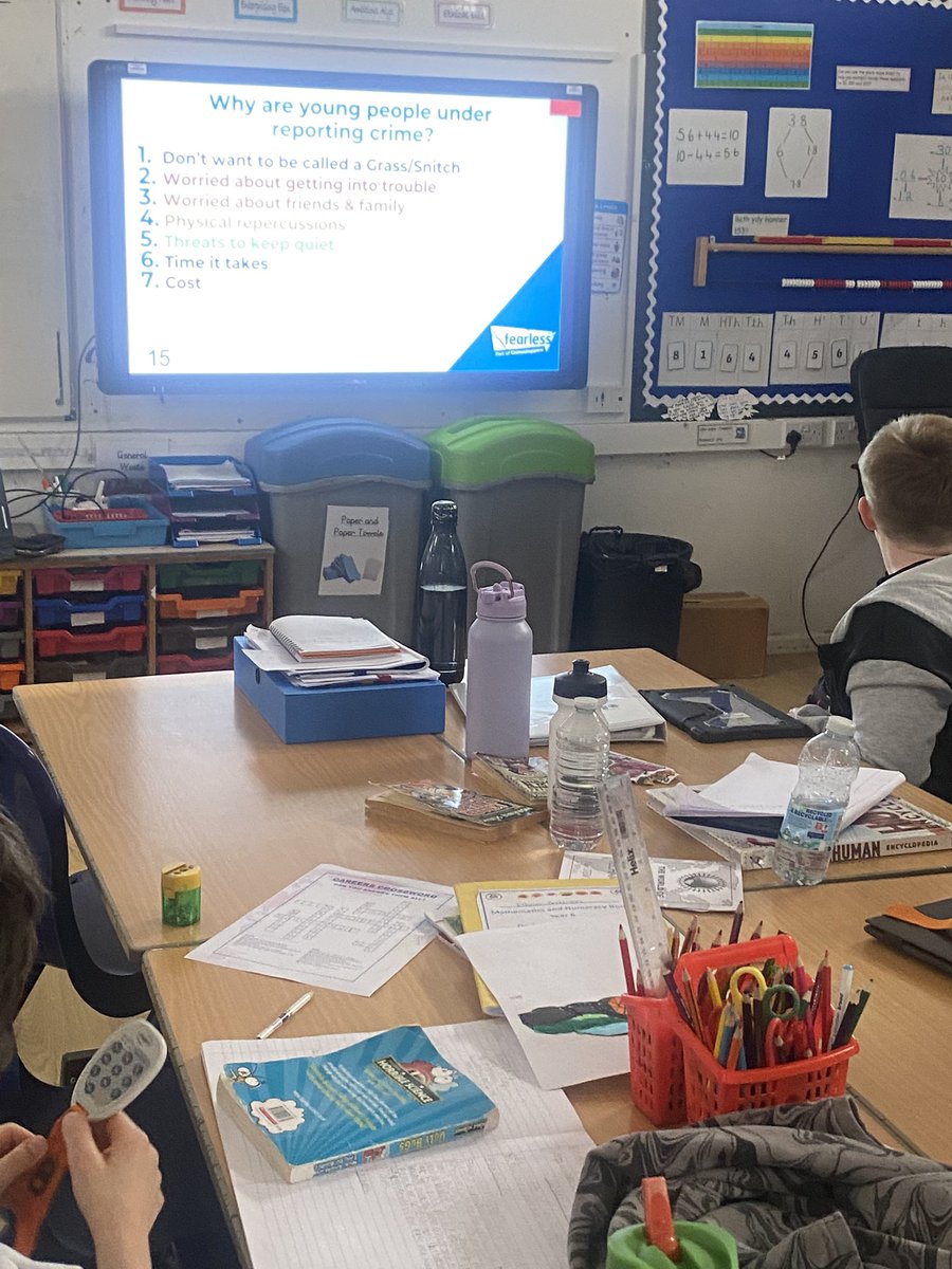 Very grateful to Fearless who came into school to give a very informative lesson on knife crime and all the dangers associated with it . <a href="/FearlessORG/">fearless.org</a> <a href="/fcwpa/">Fochriw Primary</a> <a href="/CrimestoppersUK/">Crimestoppers</a>