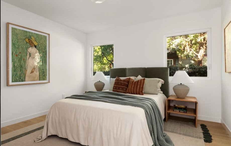 copperhomeco's tweet photo. It's the weekend, your partner wants to paint the walls "white" and you have no idea what that means. 
I am here to help. 

Here are my 3 favorite whites:

1. Dunn Edwards - Cottage White 
2. Sherwin Williams - Pure White
3. Benjamin Moore - White Dove 

Happy Painting https://t.co/5ZRubScxHa