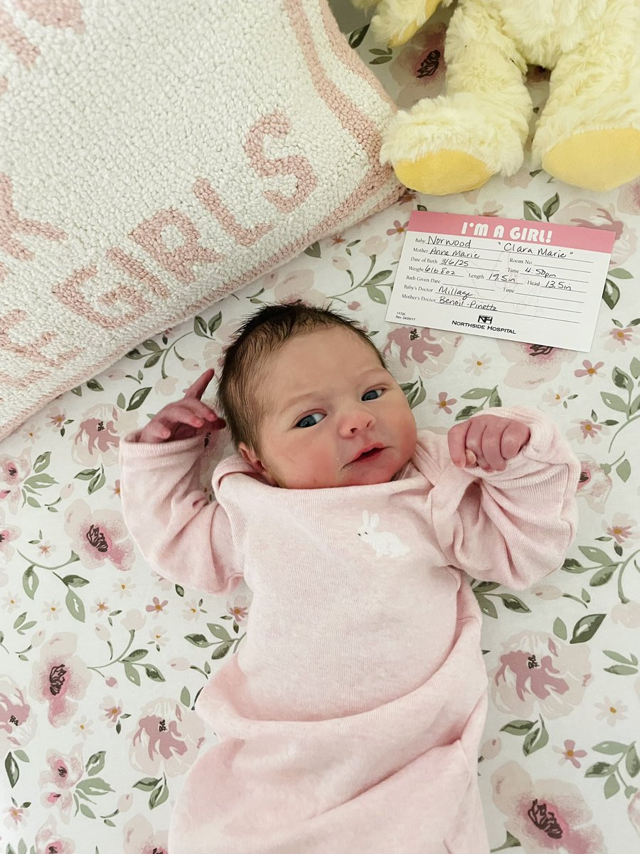 💐 Baby Clara!!!! 💐

March 6, 2025
6.8 lbs and 19.5 in of absolute sweetness and perfection 💕 

We are so in love with our tiny baby doll 💕💕💕