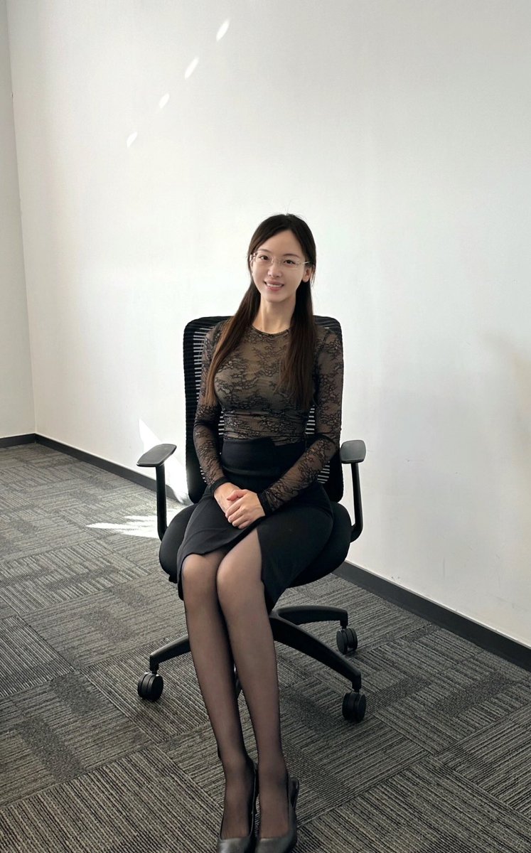 現在有誰雞雞硬著
我傳裸照給你看
留言要看
（限時刪）