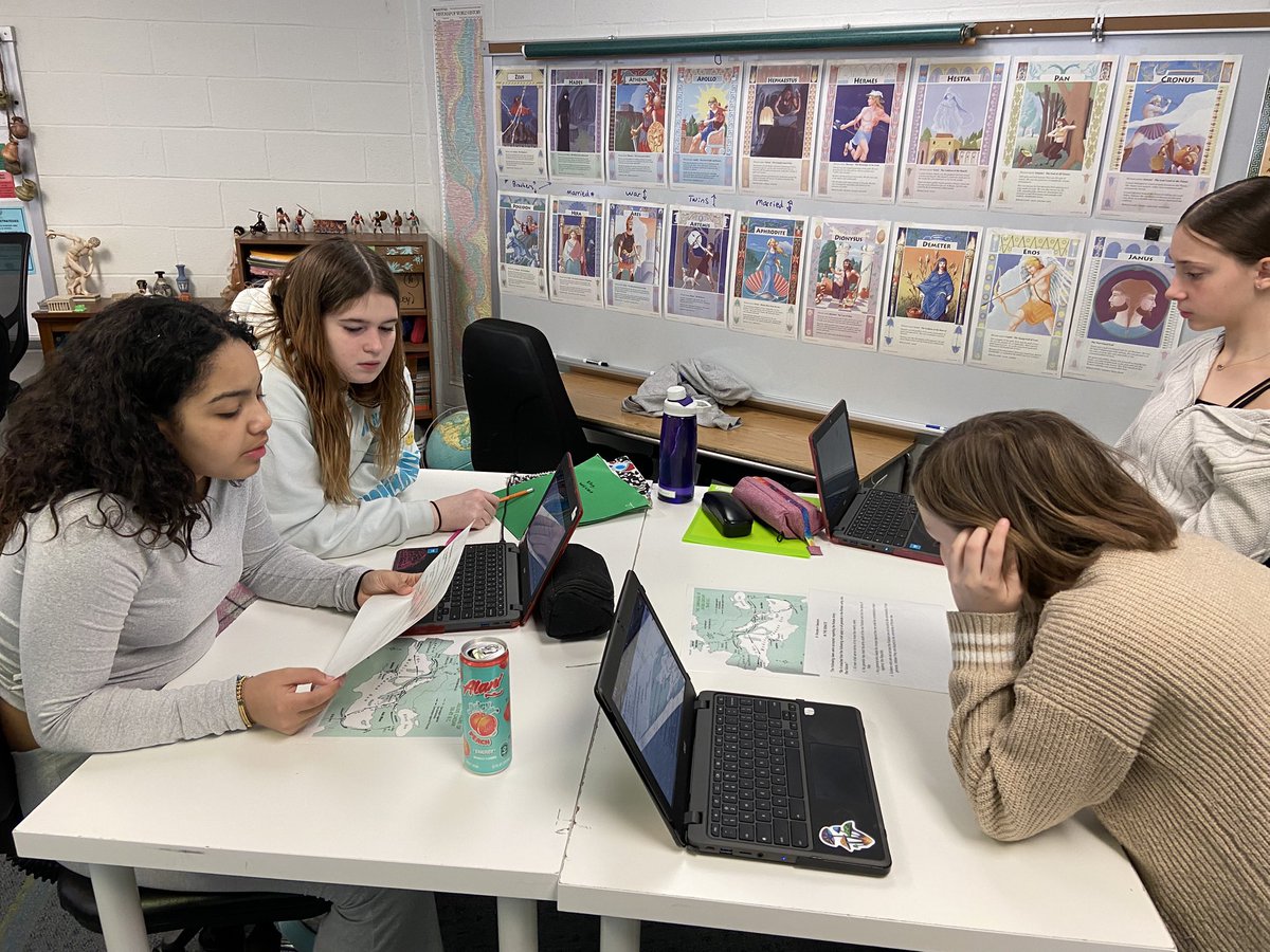 Amy Robinson tweet media