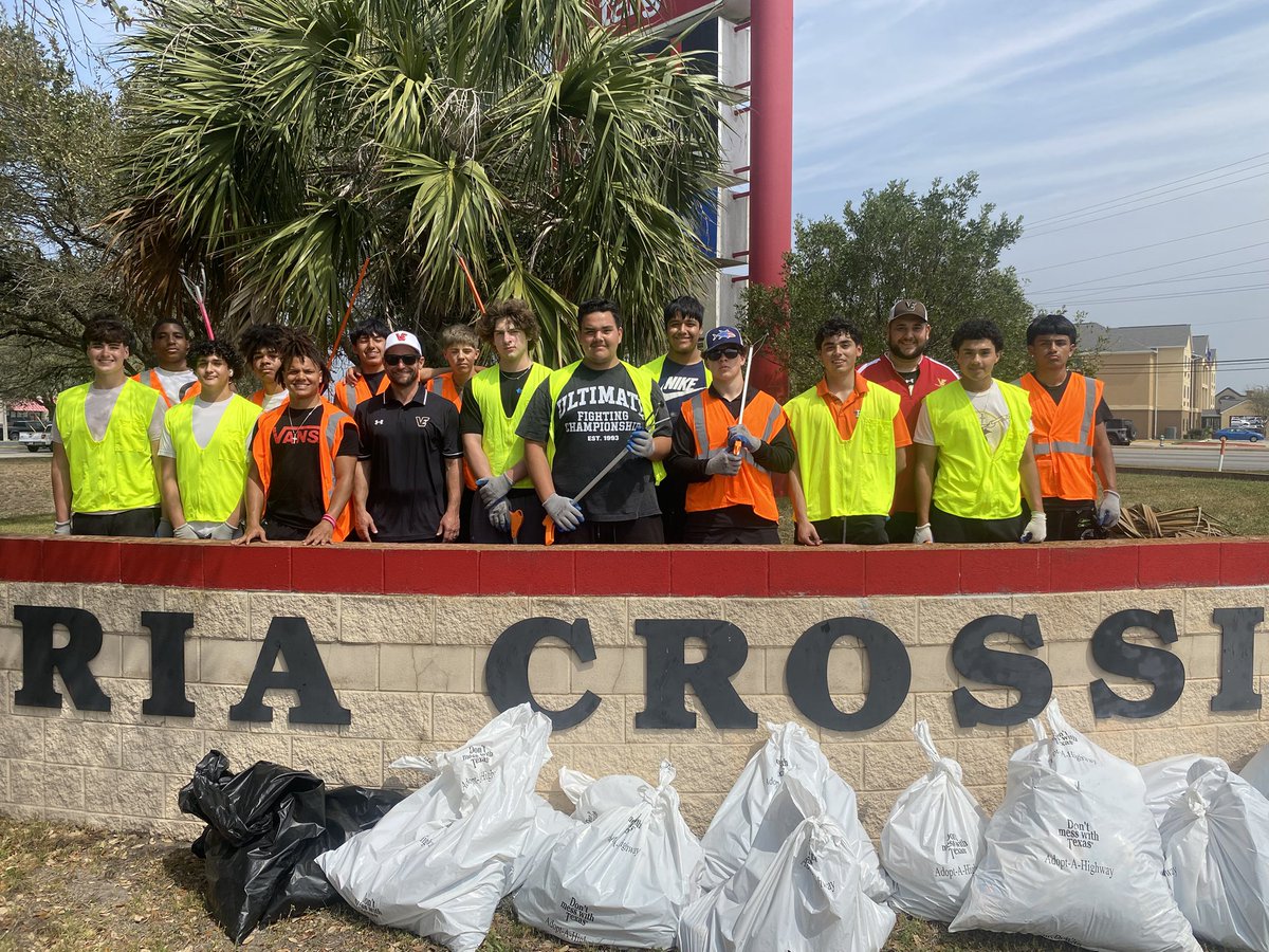 So proud of these young men giving up part of their Spring Break to give back to the community. 

Titan give back ‘25.