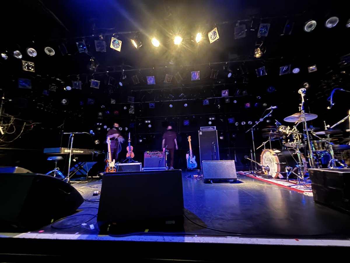 R4Mikoto's tweet photo. チョーキューメイのライブ行ってきた‼️
6月に行ったきりだったからマージ楽しかった♡
新曲クソ良かったよ！ありがとう！ https://t.co/KGaYbzlzc8