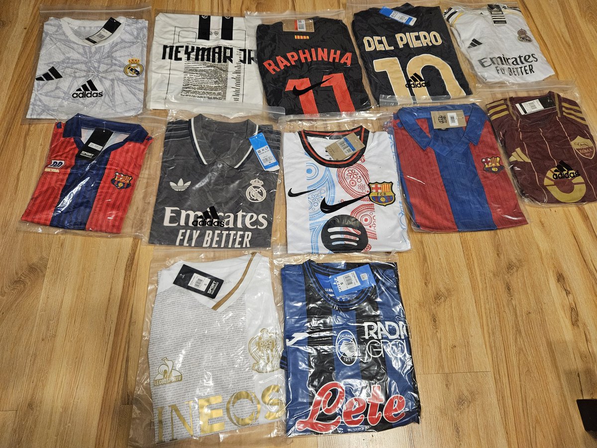 PK46437483's tweet photo. Kolejny deal z Panem Messim. Niedługo chyba bedziemy na 'Ty' 🤣 #messi110 #football https://t.co/bM38ZYJvP2