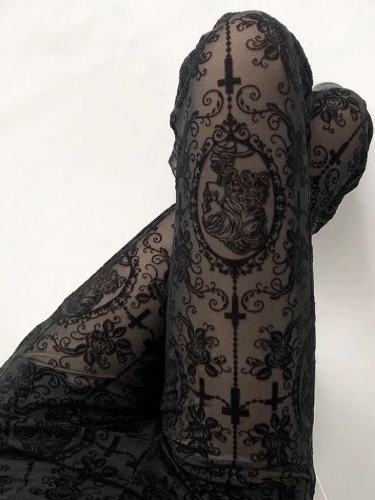 frenchmarIboro's tweet photo. gothic mesh pants https://t.co/2Ub23JhB7f