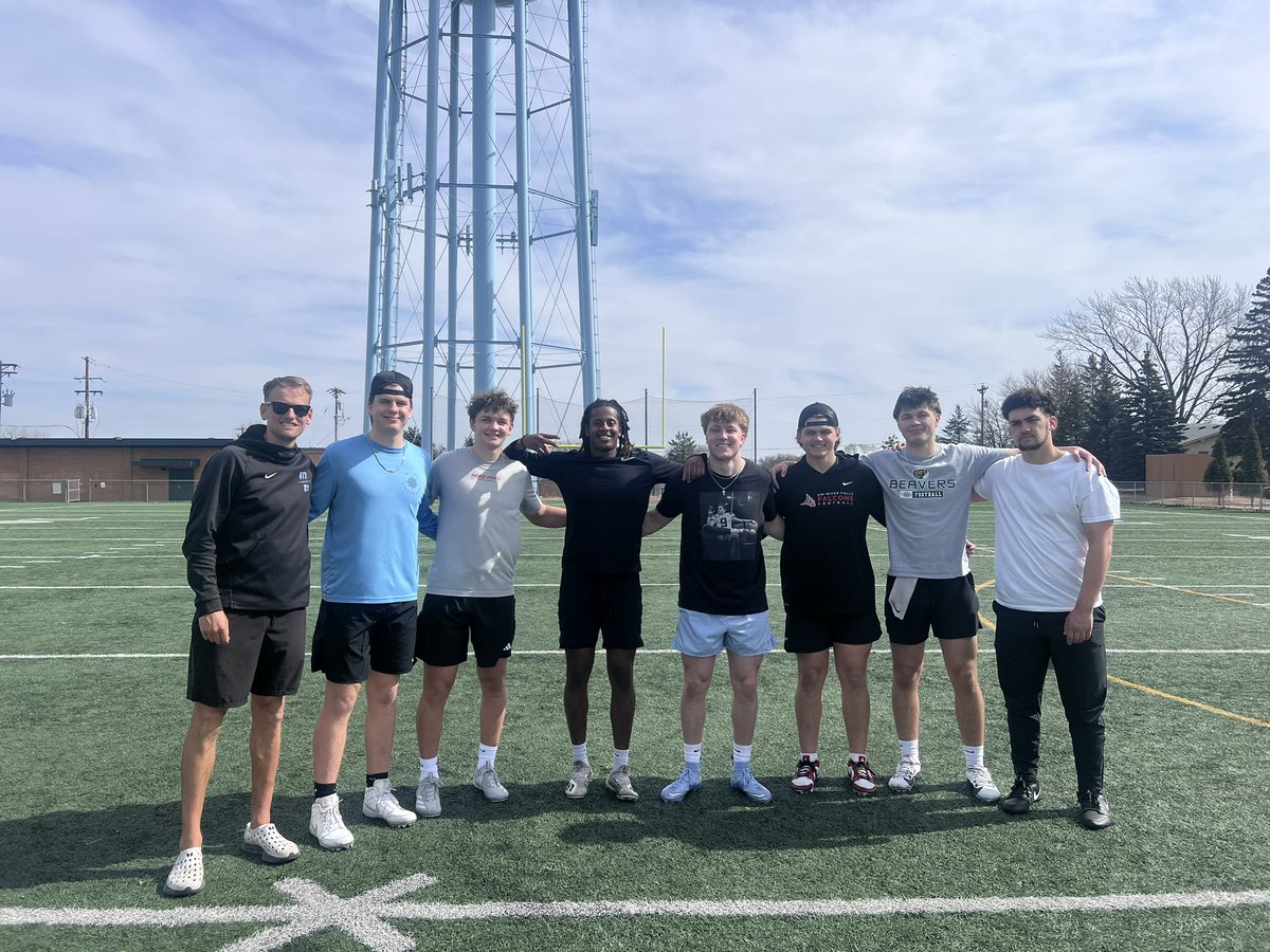 612 Quarterbacks tweet media