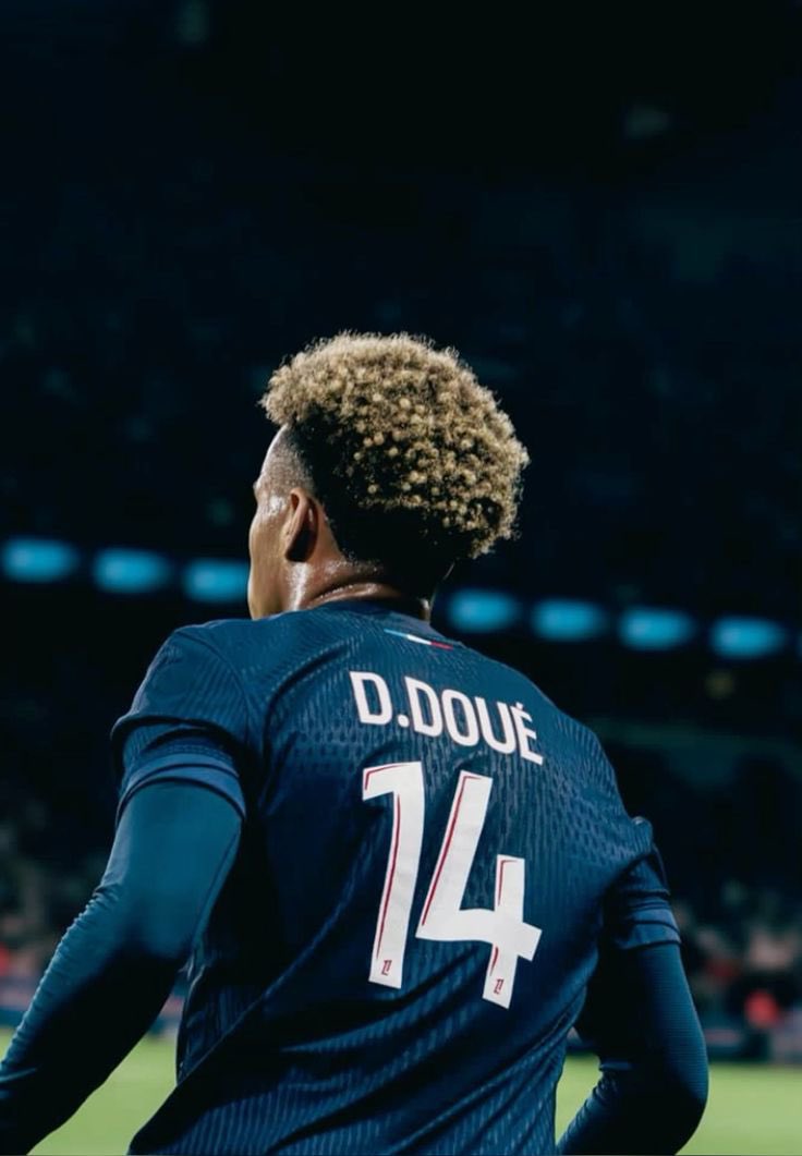 Pourquoi nous dit-on de toucher #Dubois quant on parle d’un enfant #Doué ?
#Day14☑️
#Ramadan 2k25🇲🇷
#BMD