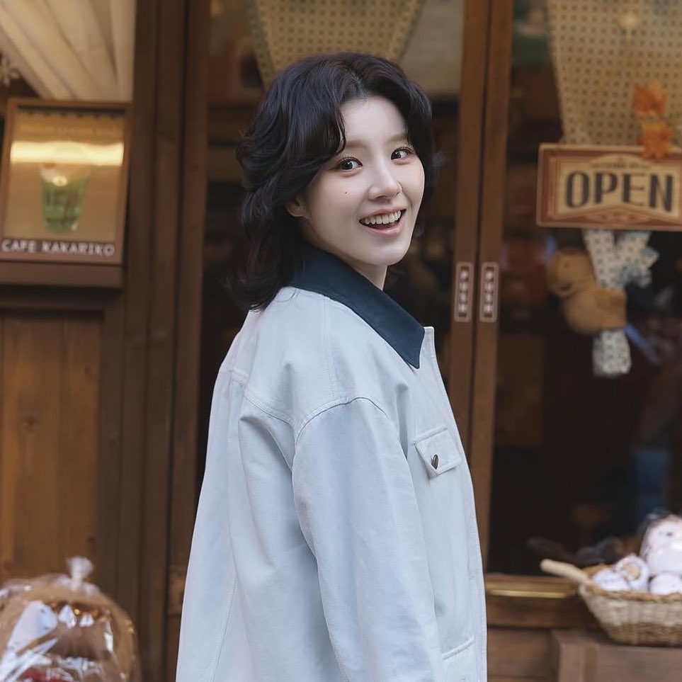 heejin pics 🪽 tweet media
