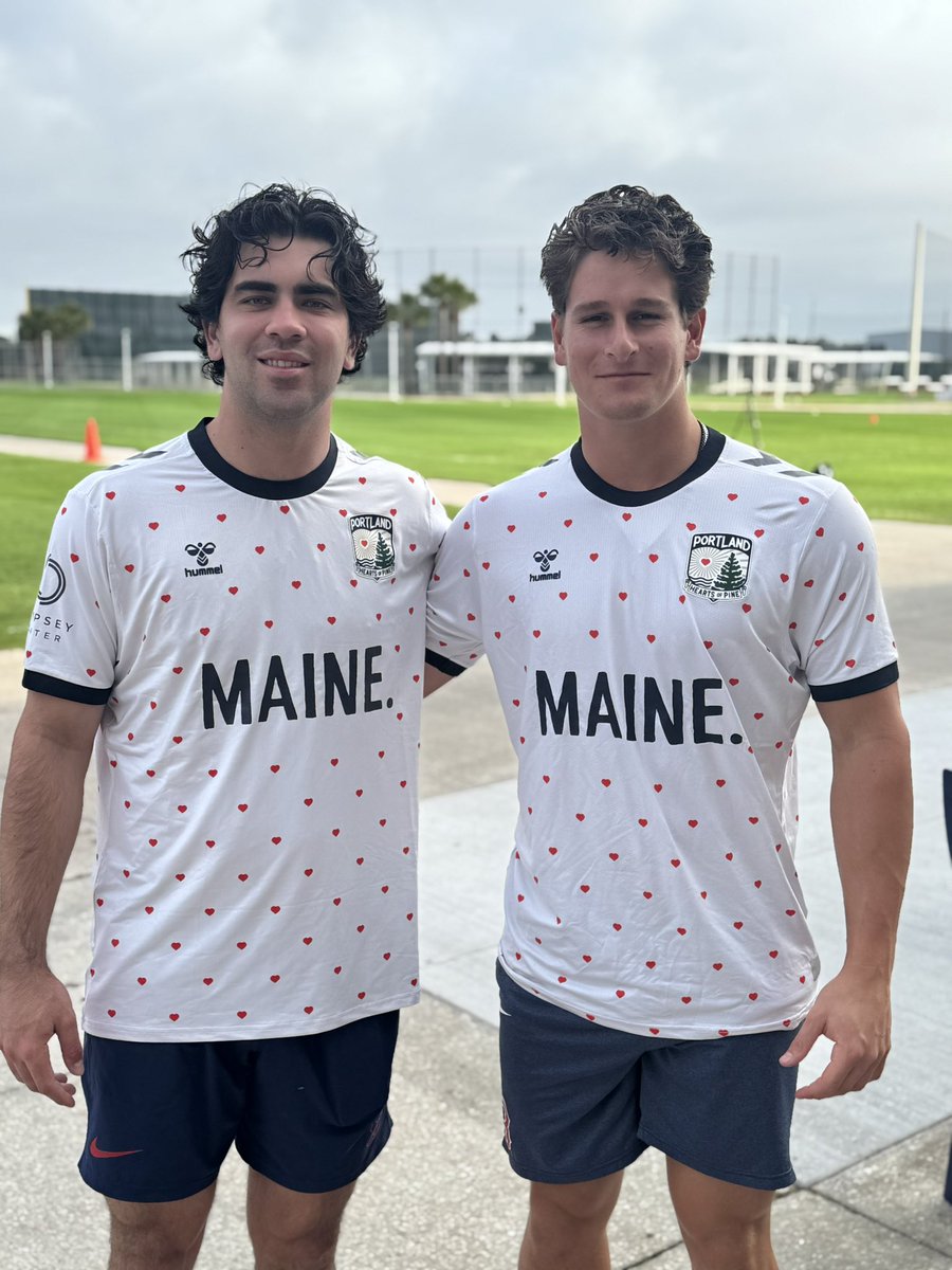 Roman Anthony &amp; <a href="/Marcelo_Mayer10/">Marcelo Mayer</a> showing some ♥️ for Portland (and Maine) 

📸: <a href="/TomCaron/">Tom Caron</a> 😉