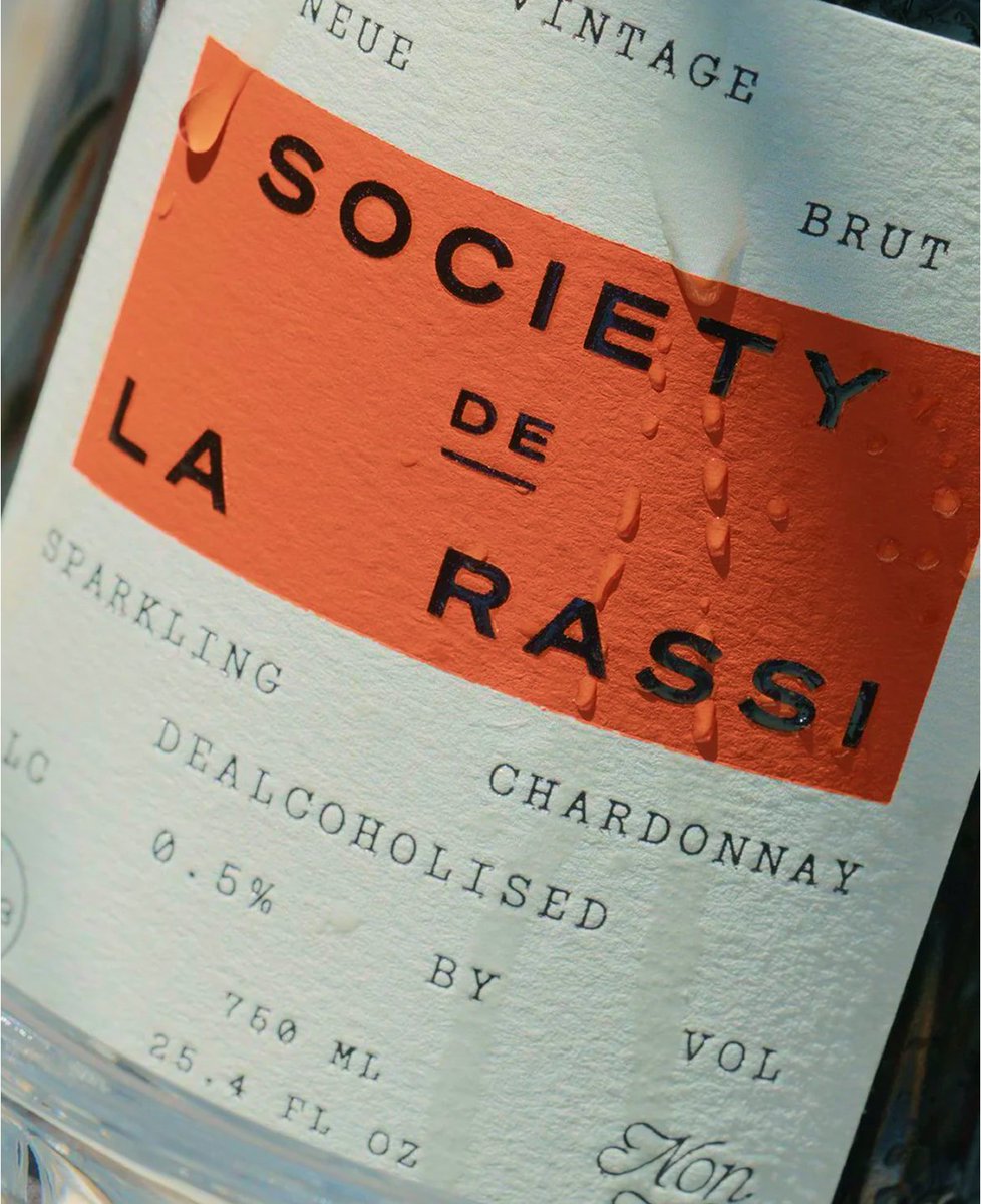 TweetsByTBI's tweet photo. New York and Melbourne-based design studio Blurr Bureau’s tasteful identity and packaging for Society De La Rassi, a premium de-alcoholised sparkling wine brand designed to rival luxury champagne houses.

Check out more of Blurr Bureau’s work below ↓ https://t.co/MXgbx9CKED