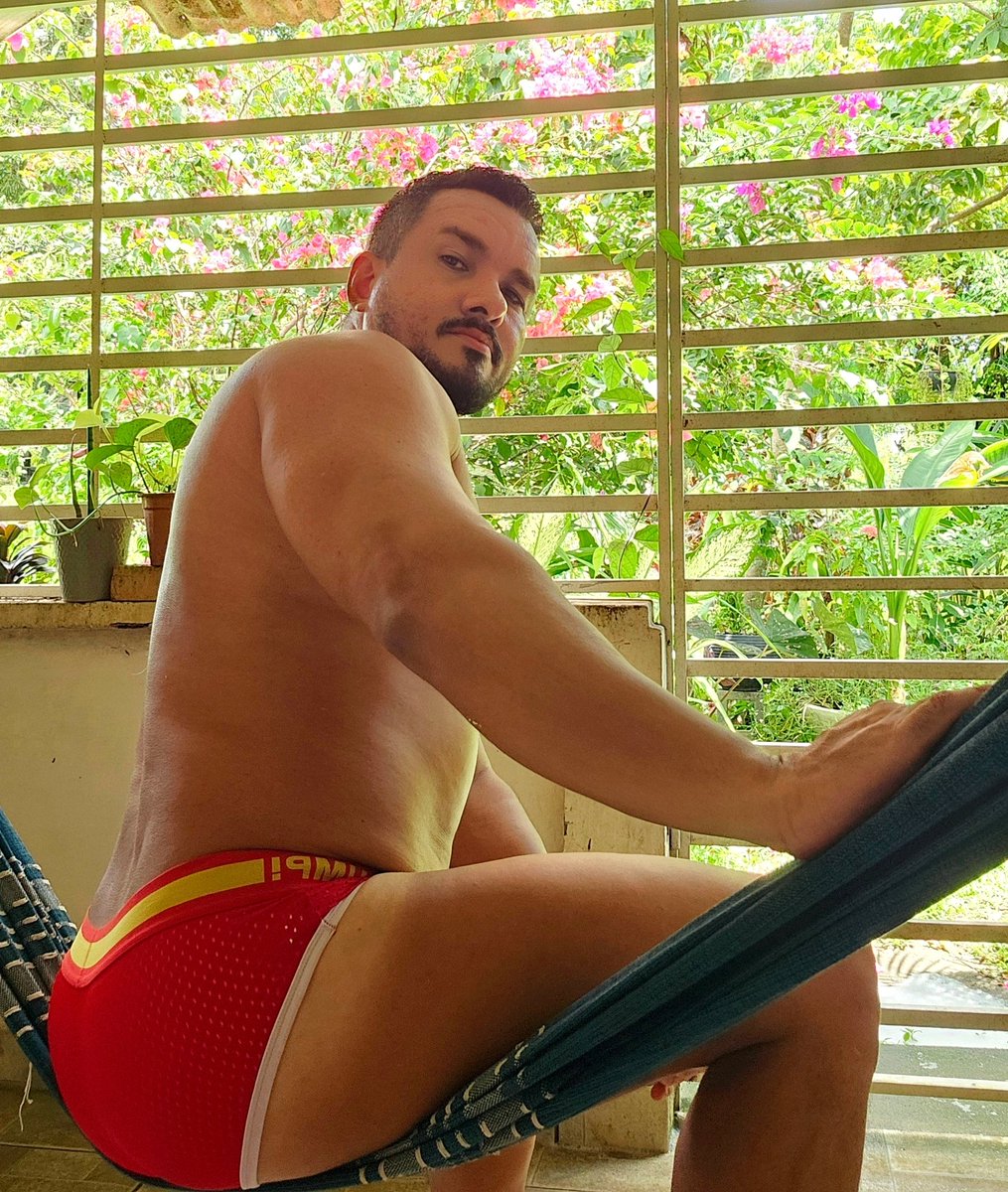 Preparando o rabo pra mas tarde 😈😈😈😈😎