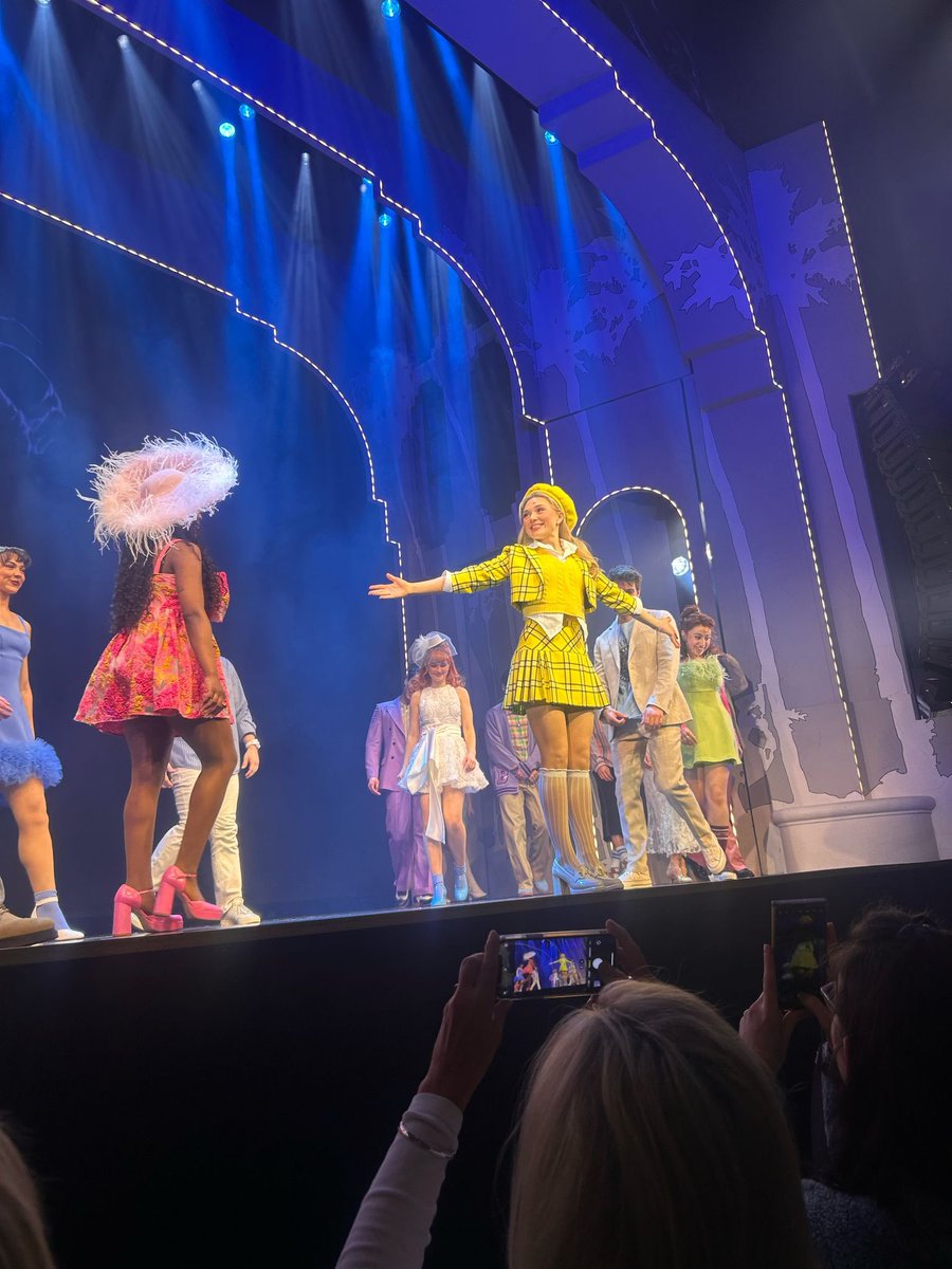 TakeThatFanatic's tweet photo. Loved this so much! #Clueless https://t.co/q3Ki8ygx19