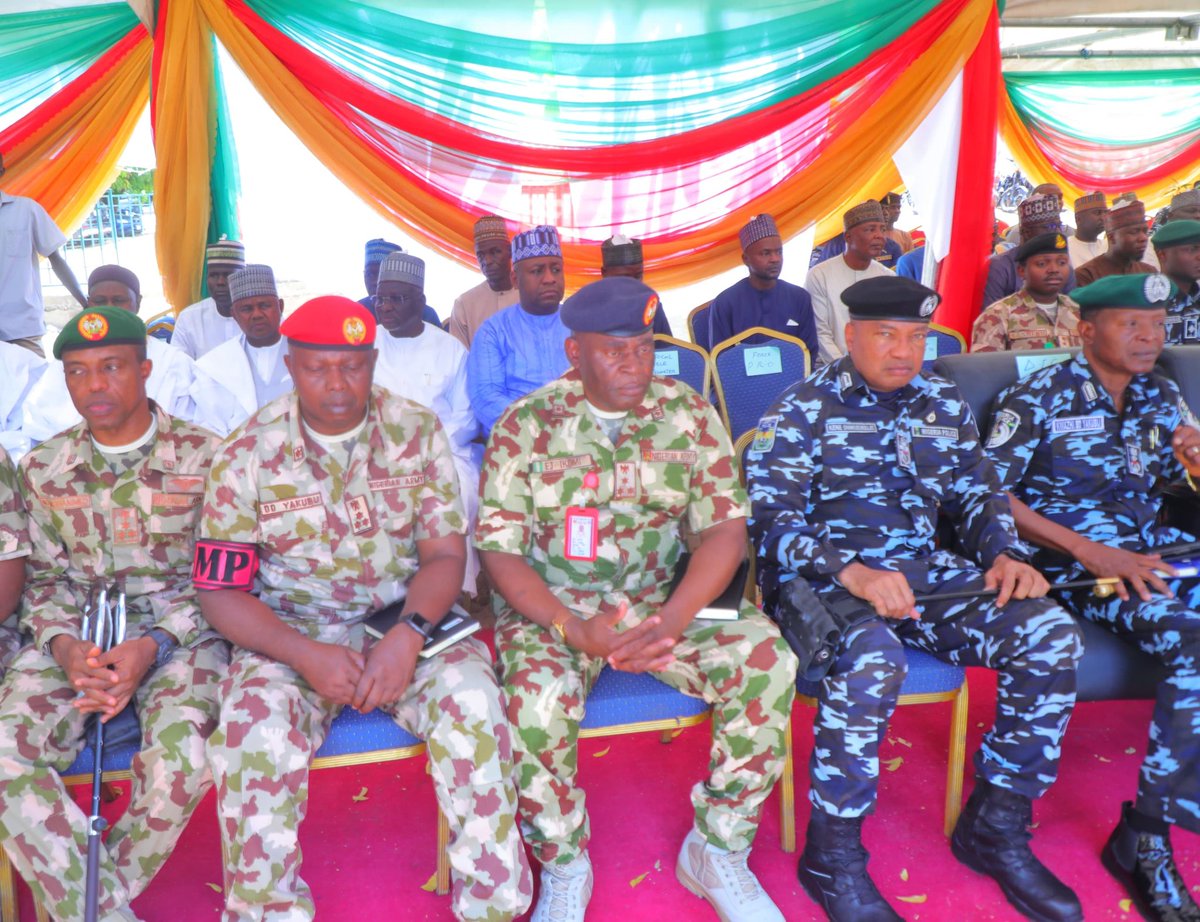 Governor Borno (@govborno) on Twitter photo IGP launches <a href="/ProfZulum/">Prof. Babagana Umara Zulum</a>'s distribution of 110 vehicles, 280 houses to police, others.. facebook.com/share/p/15un1L… IGP launches <a href="/ProfZulum/">Prof. Babagana Umara Zulum</a>'s distribution of 110 vehicles, 280 houses to police, others.. facebook.com/share/p/15un1L…