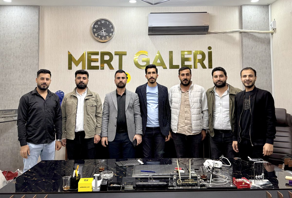 AkgncViransehir's tweet photo. 📍Viranşehir Oto Galeri Sitesi

Esnaf ziyaretleri kapsamında yönetim kurulu üyemiz @fuatsag1 kardeşimizi iftar sonrası  iş Yerinde Ziyarette Bulunduk.

@CYAZMAC 
@avyusufibis 
@sinanozhusrev 
@furkankucukk_ 
@lutfibagci 
@sinanozdm1r63 
@akgencliksurfa 
@akpartivsehir https://t.co/lHY0ZqO1fZ