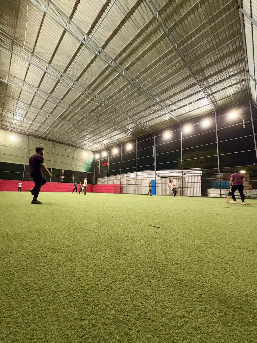 sadanand_iOS's tweet image. Weekend vibes: 🏏🔥 #WeekendMatch #TurfLife