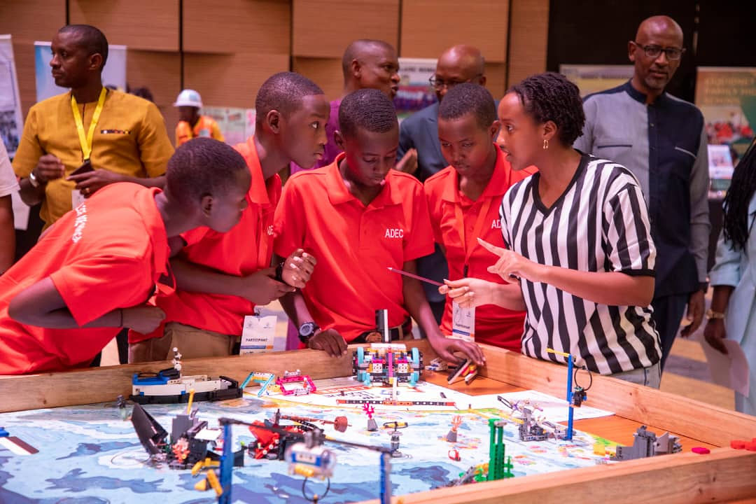 STEM Inspires tweet media