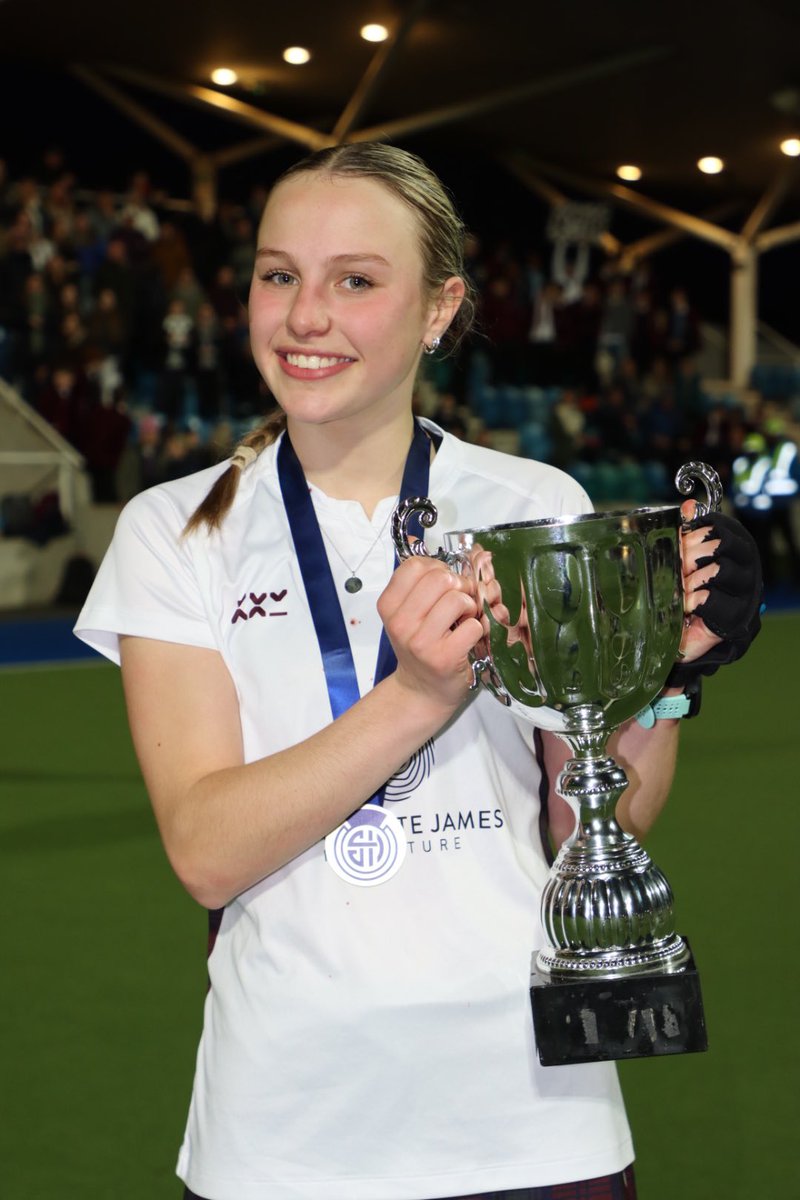 Hockey 🏑 | Well done to our 1st XI who have won the Senior Girls Cup Final against <a href="/MES_Sport/">MES_Sport</a> in a thrilling finish. Congratulations! #AimHigh #RespectAll