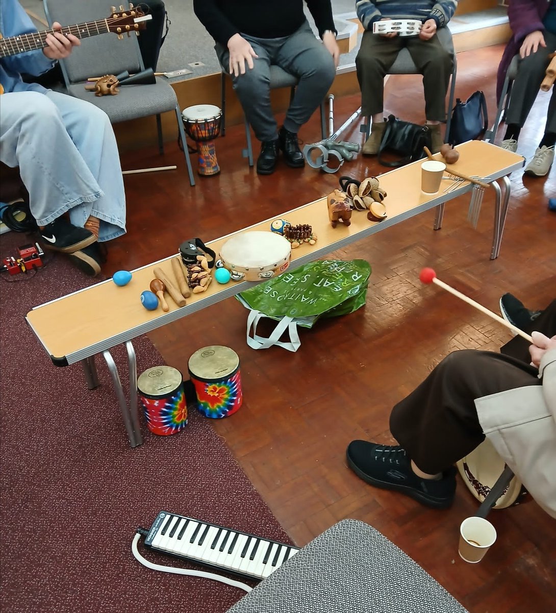 WGN_Community's tweet photo. Music-making at Church of Nazarene, Wythenshawe, today (every other Fri, 2pm - 3.30pm; run by the amazing @StringofHearts_). One of our Members (pictured left) really enjoys herself at the session! 🎶 She booked her trip there using our #Volunteer Drivers Scheme for WGN Members. https://t.co/NSFSjyVhWJ