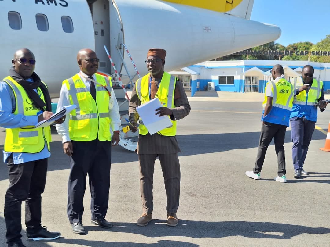 meteosenegal's tweet photo. Pourquoi des inspections de l’ANACIM à l’aéroport international Amilcar Cabral du Cap-Vert ?

La réponse sur notre site d’infos :

https://t.co/dtPZ9zLFrP

#anacim
#TransAIR
#FlyAirSenegal
#amilcarcabralairport https://t.co/IwH0aAfNVZ