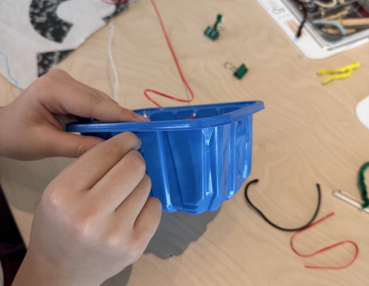 JefferyThomas's tweet image. At the @centresciences with my daughter. 

#makerlab