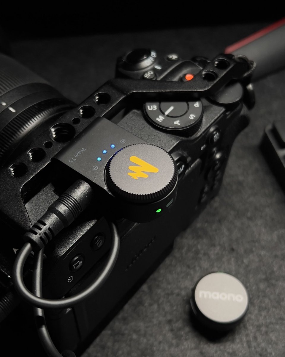 Loyalrex's tweet image. Couple close ups of the @Maono_Global Wave T5. There’s options for use on your camera or USB-C and Lightning options too.