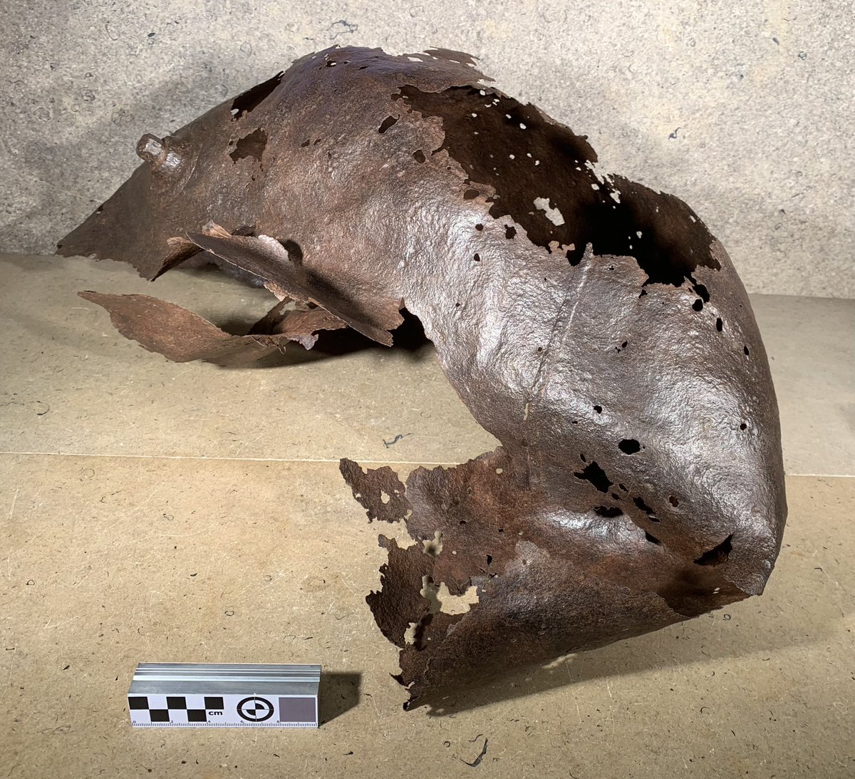CraterLocators's tweet photo. Final conservation completed to a compressed air cannister from our 2018 V1 flying bomb excavation near Ashford Kent. Our article describing the study featured in Issue 5 @IronCrossMag  (2020). Images of recording and cataloguing taking place today (3.2025) #archaeology https://t.co/0zPaF9JZ7J