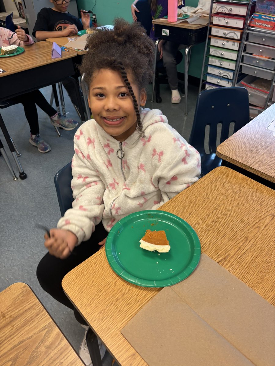 Oh my! So much PIE on Pi Day! 🍰🥧3️⃣.1️⃣4️⃣ <a href="/gbparkaacps/">Glen Burnie Park</a> <a href="/GBPESMath/">GBPES Math</a> <a href="/AACountySchools/">AACPS</a>