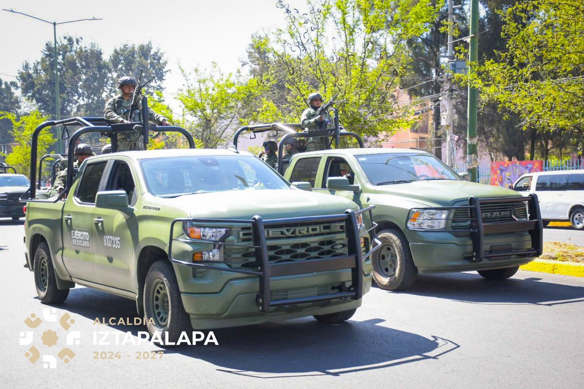 Alc_Iztapalapa's tweet photo. En #Iztapalapa seguimos atacando los puntos rojos de la demarcación 🚓💪

Esta mañana nuestra alcaldesa Aleida Alavez encabezó arranque de dispositivo en las colonias de Ejército Constitucionalista y Ejército de Oriente para garantizar la seguridad de las y los vecinos.

El dispositivo cuenta con elementos de los cuerpos policiacos de la alcaldía, @GN_MEXICO_ ,  Marina y @Defensamx1 que trabajará por calles más seguras. 

#IztapalapaSegura
#IztapalapaOrgulloDeLaTransformación