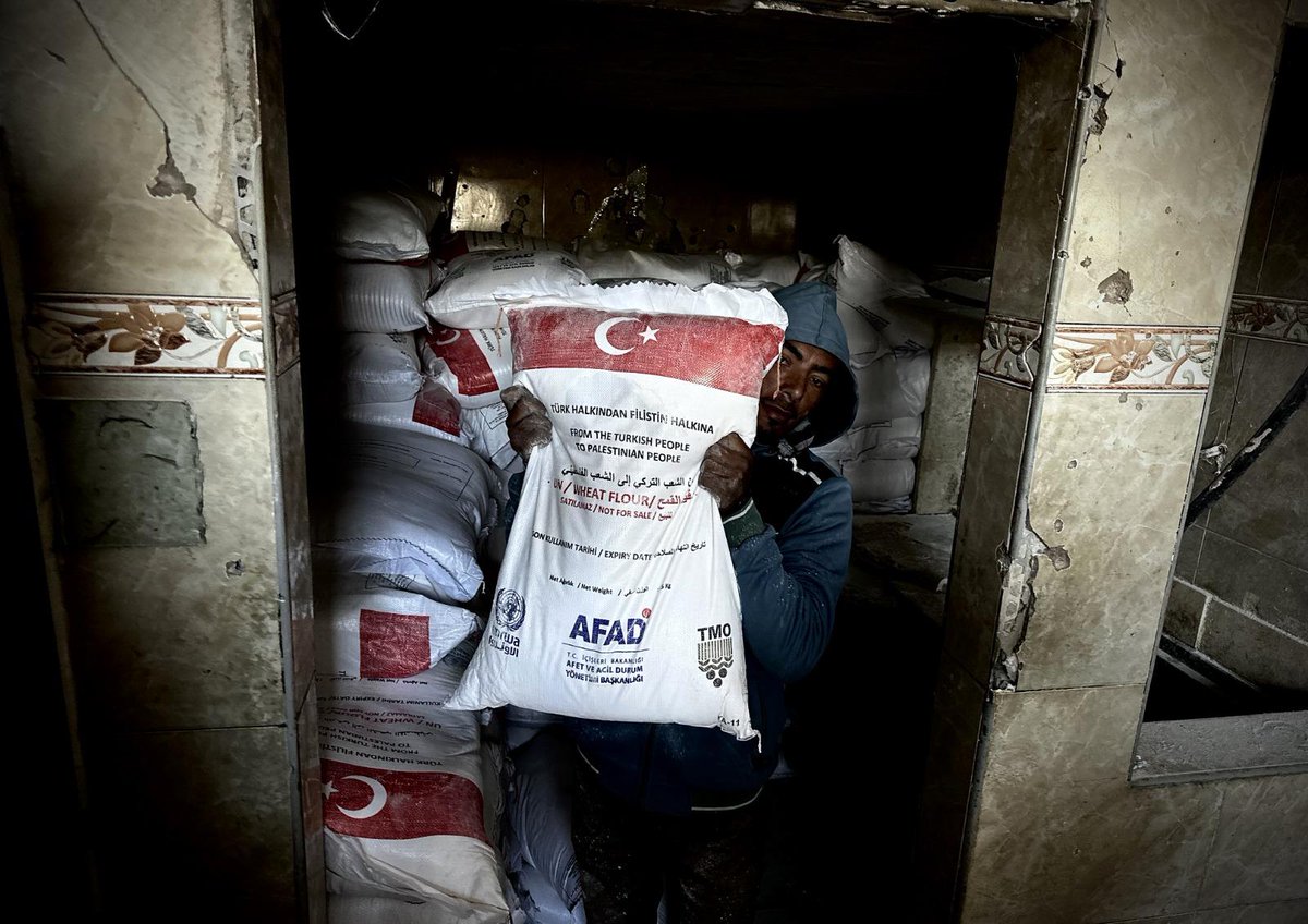 #AFADtanGazzeyeYardımEli kampanyasıyla Gazze'ye umut ol…

AFAD (<a href="/AFADBaskanlik/">AFAD</a>)'ın başlattığı kampanya ile Gazzeli kardeşlerimize destek oluyoruz.

“GAZZE", "FİLİSTİN" veya "ZEKAT" yazıp 1866’ya SMS gönderebilir; afad.gov.tr'deki banka hesaplarna bağış yapabilirsiniz