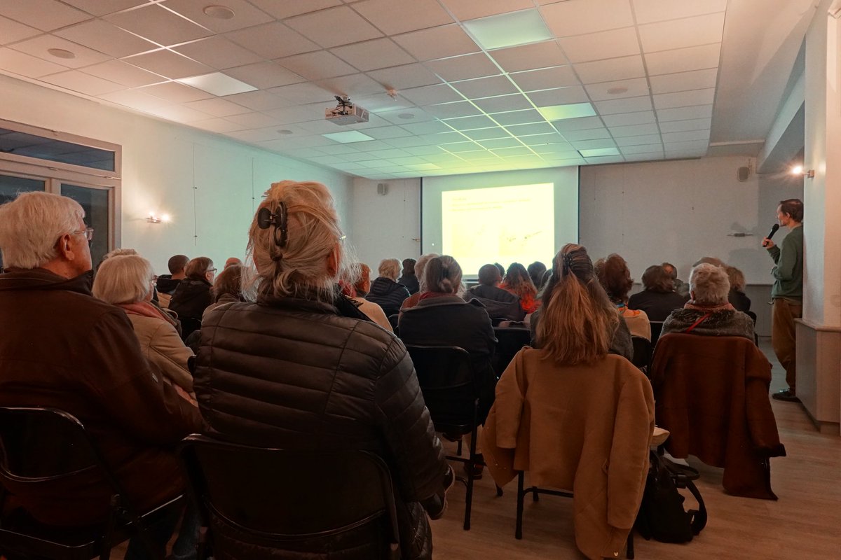J’avais oublié de vous en parler, conférence en cours du naturaliste Etienne Piechaud à Brueil-en-Vexin.

👉 LA NATURE AUTOUR DE NOUS 👈