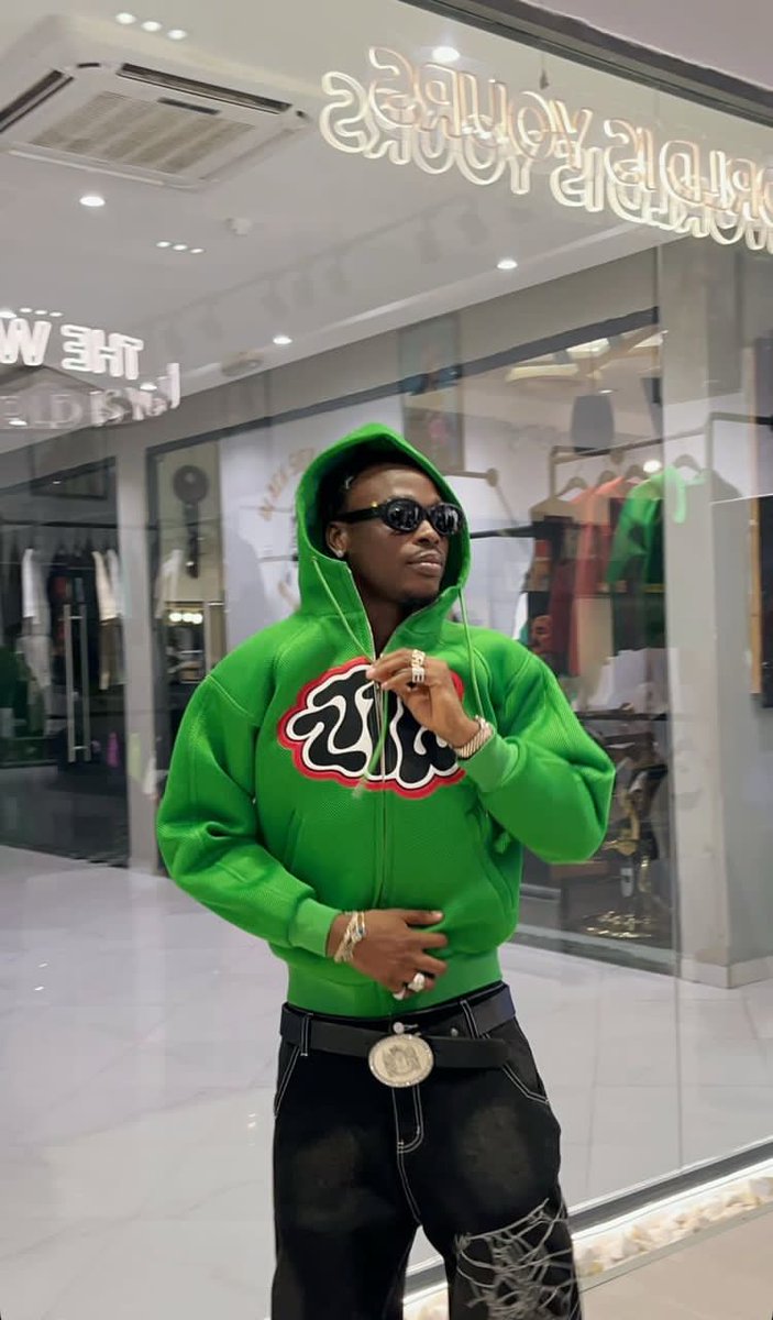 Twin_Szn's tweet image. Fireboy DML best album of all time?

you’re not allow to choose ADEDAMOLA. 🙂