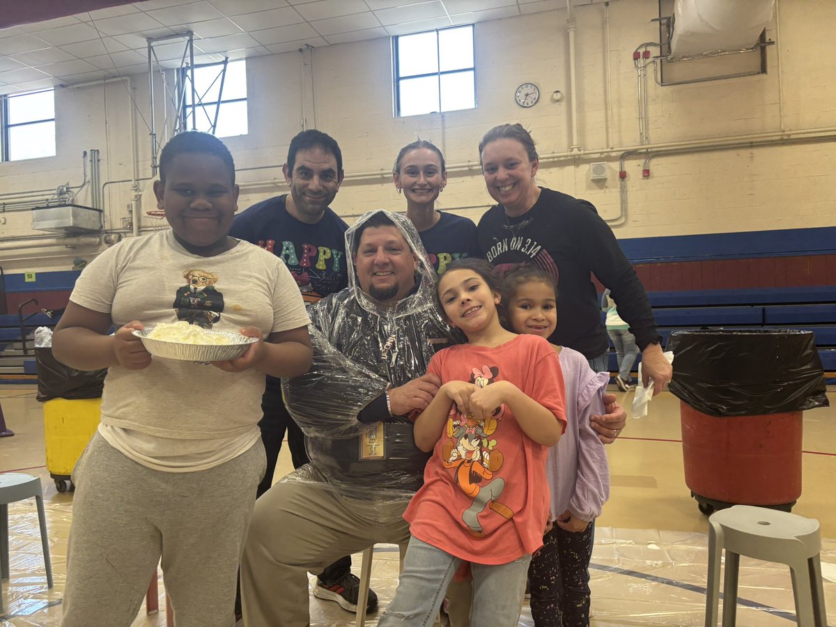 MathIrving's tweet image. Happy Pi Day!!! 3.14
One of the best days!!