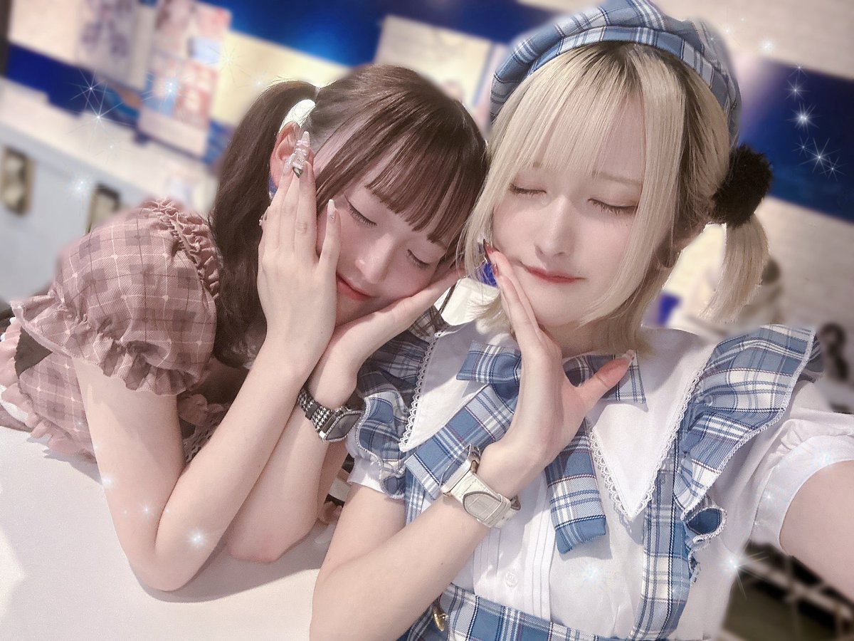 neon_afilia's tweet photo. 14日ありがとうございました🤍
いつものセンパイもはじめましてのセンパイも会えて嬉しかったです♩
チェキ乾杯フードまほしゃも感謝(σωσ)♥
明日的な今日は20-5時でいます🕒✩
ゆらてんBD＆2周年エンカウントです🧁🐾⟡.·
1年に1度のエンカウント 特別で楽しい日にしようね♩ 全力で支えますよ🤘🏽😤💫 https://t.co/mDOsnYevuH