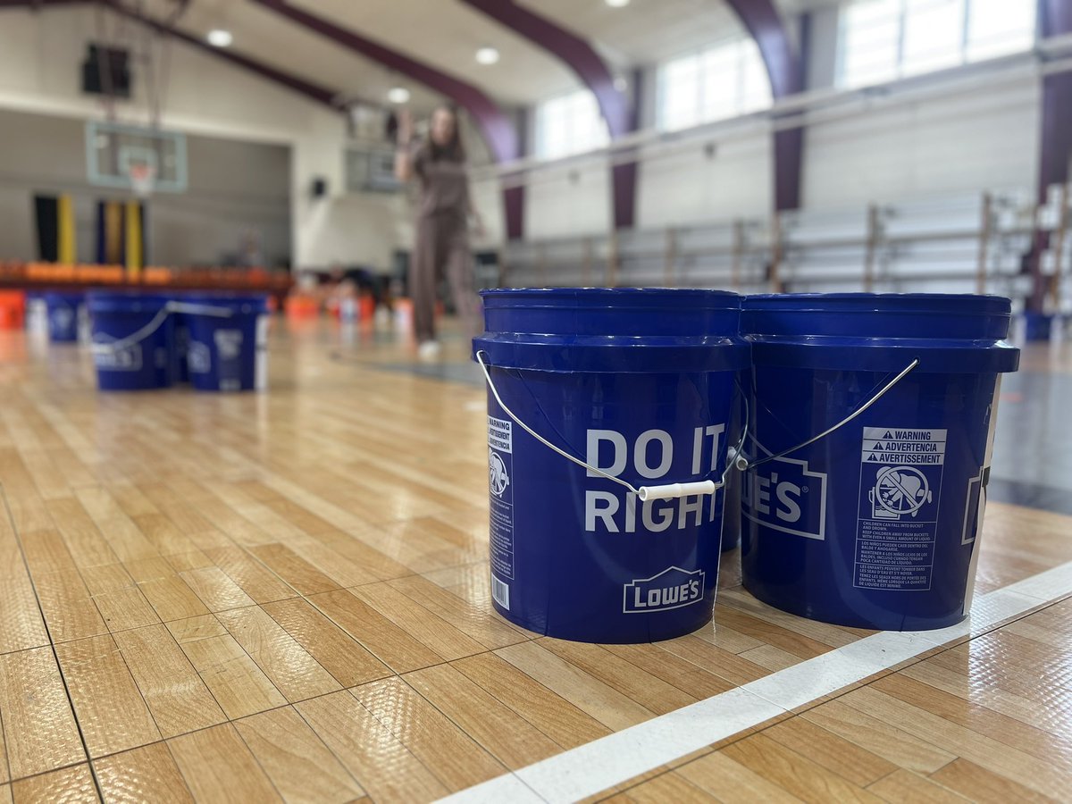 I don’t have to hit the gym tonight, because I did Community PE with the 1st Grade Bulldogs at <a href="/DES_ISTHEBEST/">Dorseyville Elem</a>! So proud to see teachers, community, and kids coming together to be active in an <a href="/IbervilleSchool/">Iberville Schools</a>! And they worked me out! #onlyinIberville #IPSBProud