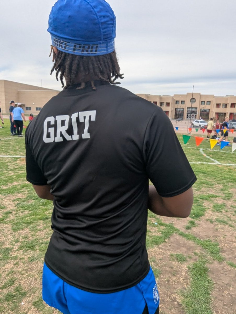 KingHurst1712's tweet photo. Trying something New! 💪🏽🤾🏾‍♂️

#trackfield #GRIT

@BrewerAthletics https://t.co/DldT2phKG3