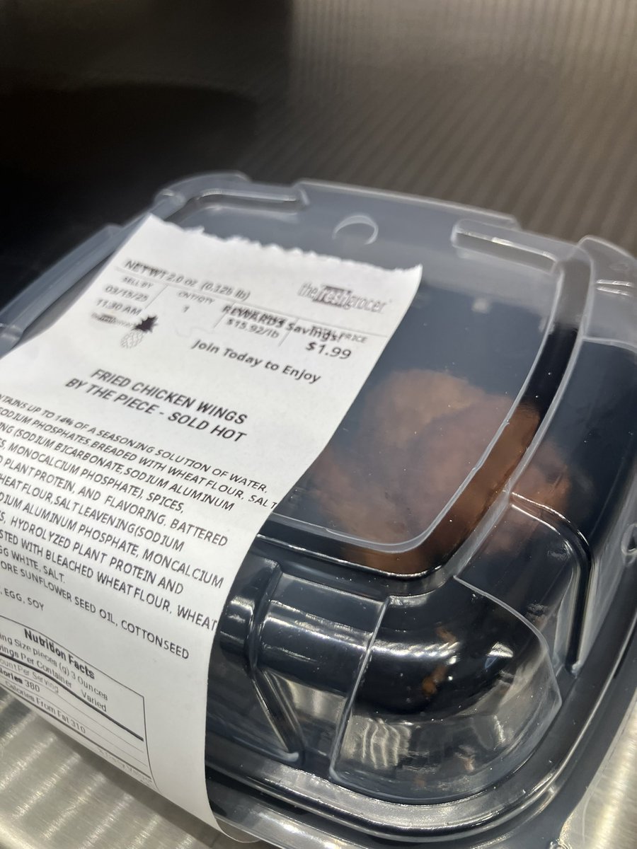 _Zetch_'s tweet image. Single chicken wing for sale in the hot section