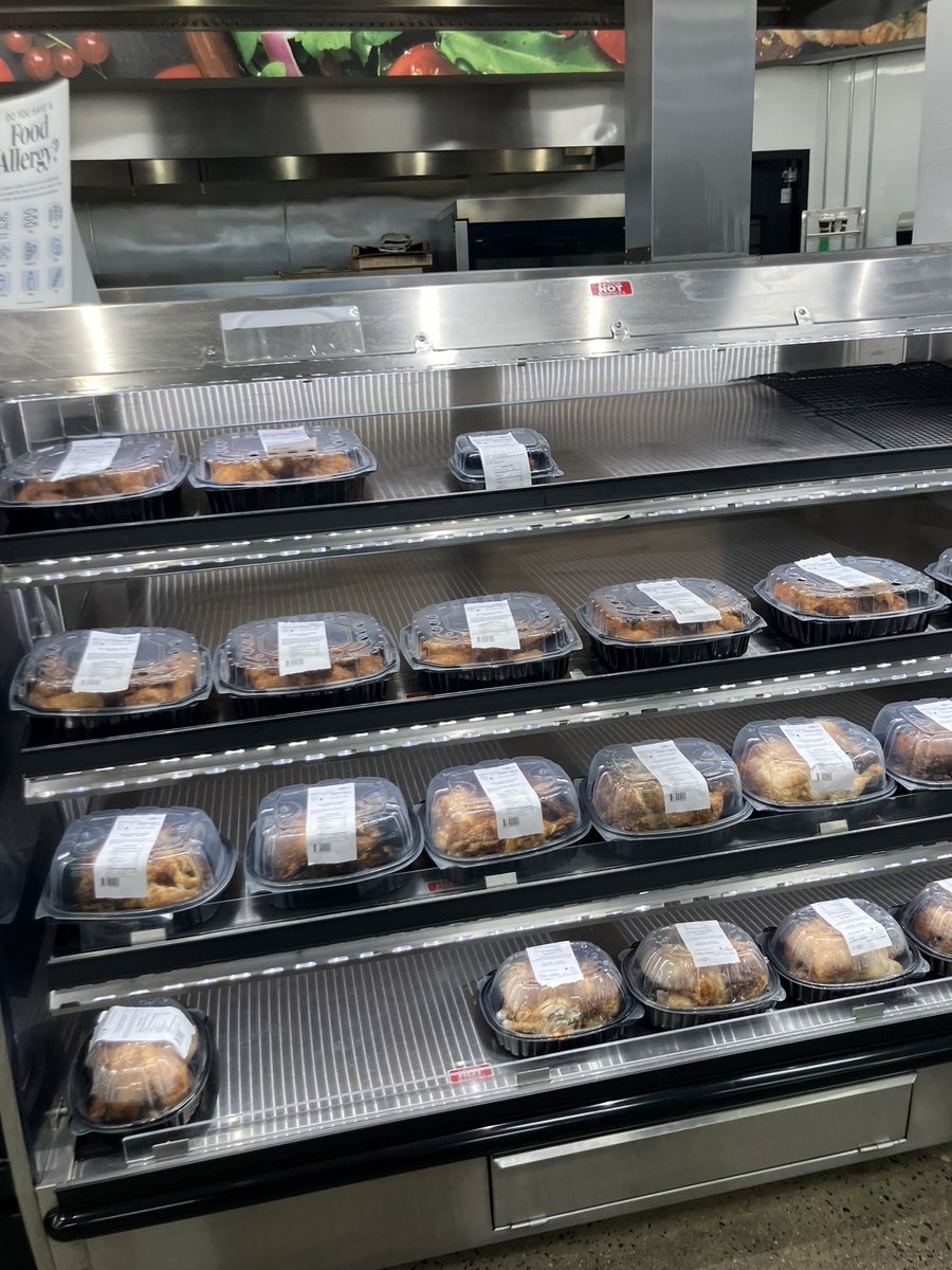 _Zetch_'s tweet image. Single chicken wing for sale in the hot section