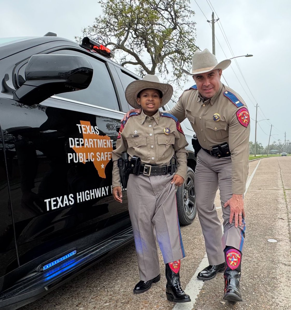 LtChrisOlivarez's tweet photo. Had the honor of spending the day in Houston with DJ Daniels, an honorary @TxDPS State Trooper who has overcome incredible challenges with cancer. DJ exemplifies resilience and strength, overcoming adversity with an inspiring spirit. Together, we worked on an important Spring Break safety message—stay tuned for the coming video! #SpringBreakSafety #HonoraryTrooper #TXDPS