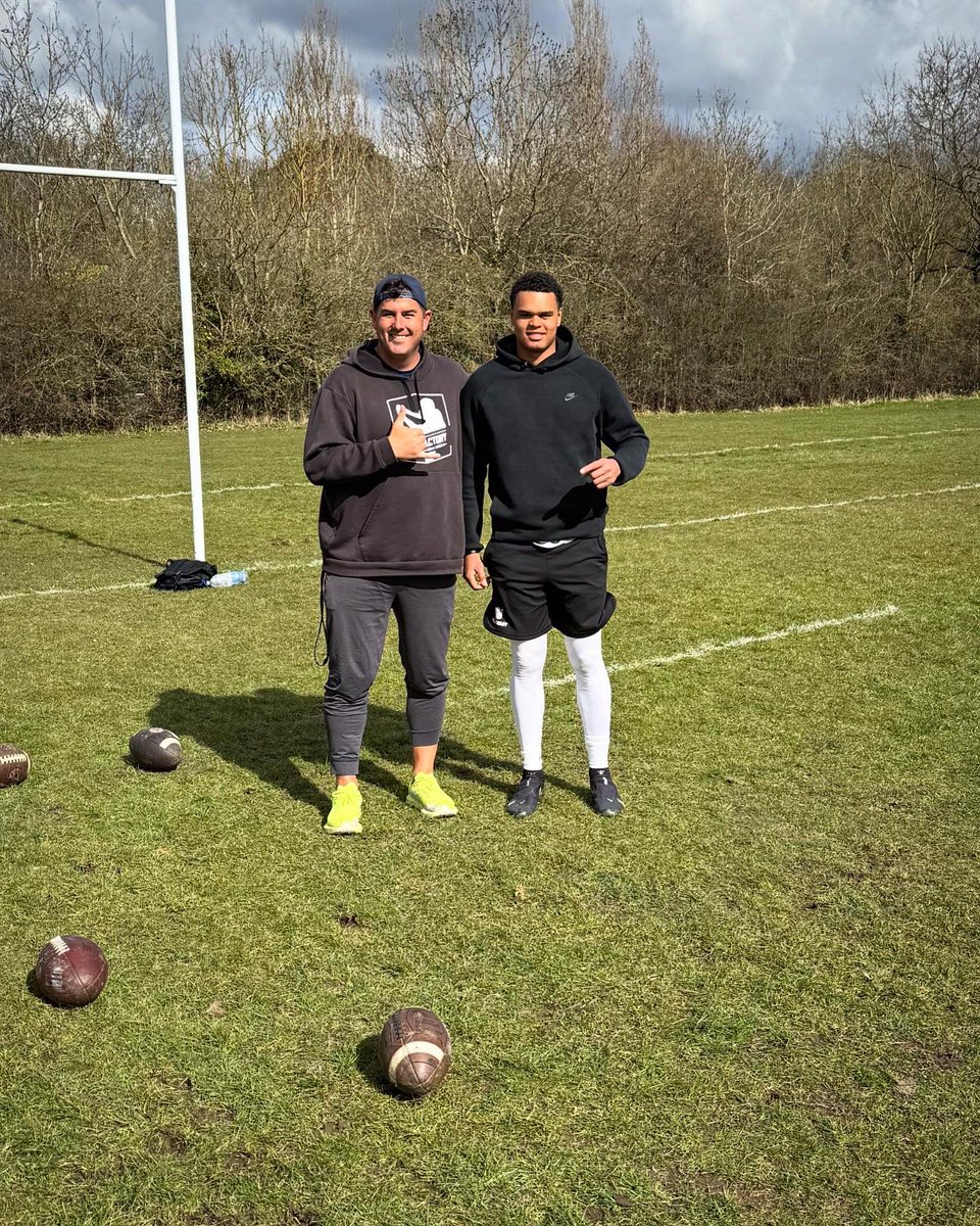 Aaron Perez tweet media