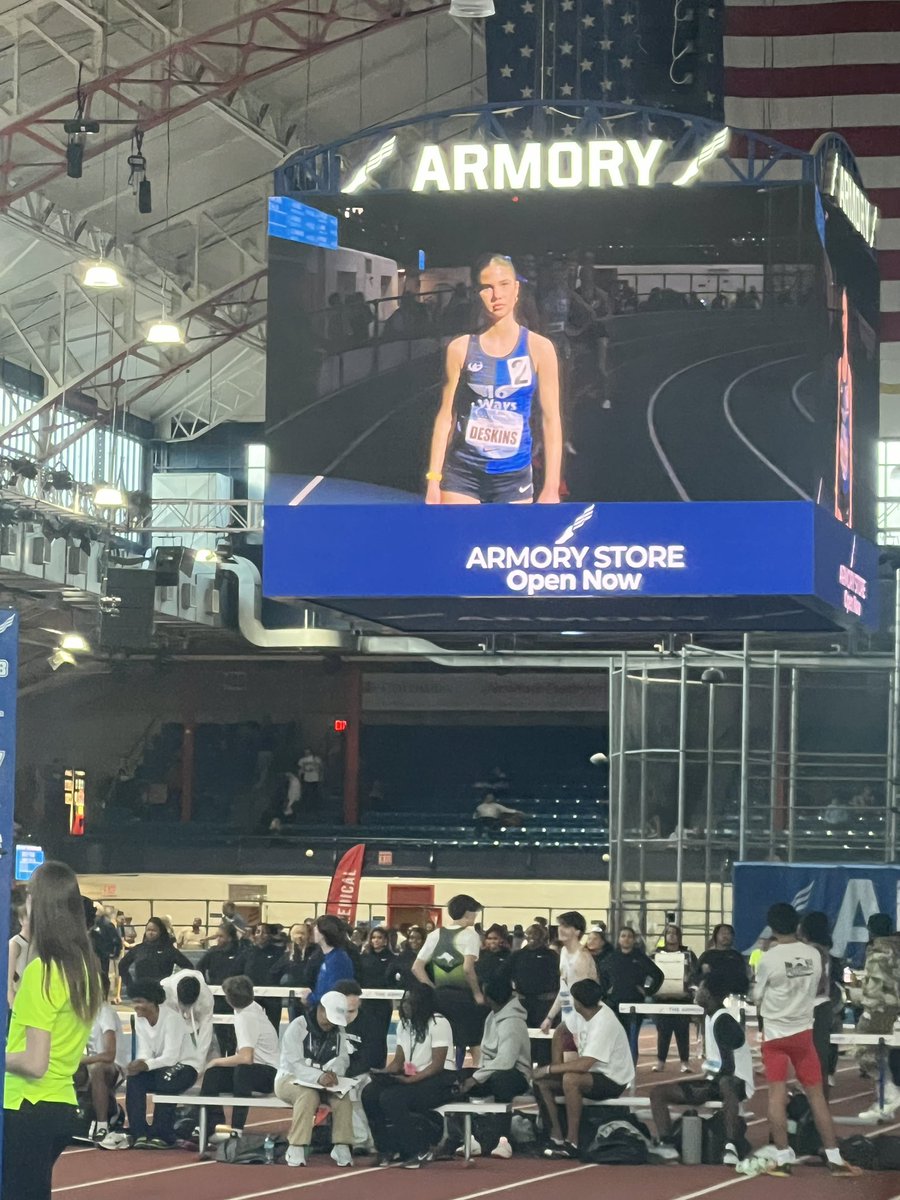 16ways's tweet photo. 16Ways Track arrived yesterday and competition kicked off same day. Our athletes will be competing througn Sunday. #NewBalance #IndoorNationals #TrainedAndReady #ChangingLives #WeAre16Ways 

Continue to follow our social media accounts for updates on Nike &amp; New Balance Nationals https://t.co/uf139PDjSa