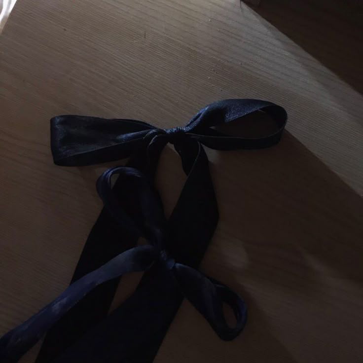 Hi, my names Anastasia or call me sia ^.  ̫ .^, i'm also looking for #moots !! 

– she/her 
– new to #stantwt &amp; #kpoptwt
– any fandoms are welcome ! 
♡/↺ = to be moots &amp; spread this tweet

Day! 01 . +001