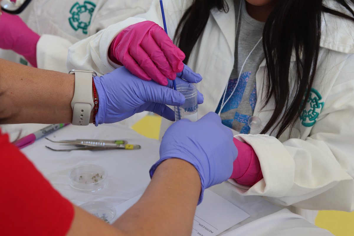 Agradezco a <a href="/CinvestavIra/">Cinvestav Irapuato</a> por su invitación para que nuestras niñas puedan conocer y aprender del bello mundo de la ciencia. 🧪👧🏻👧🏽

#purainspiracion